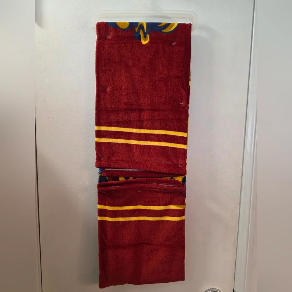 Harry Potter Gryffindor Crest Beach Towel - Multicolor